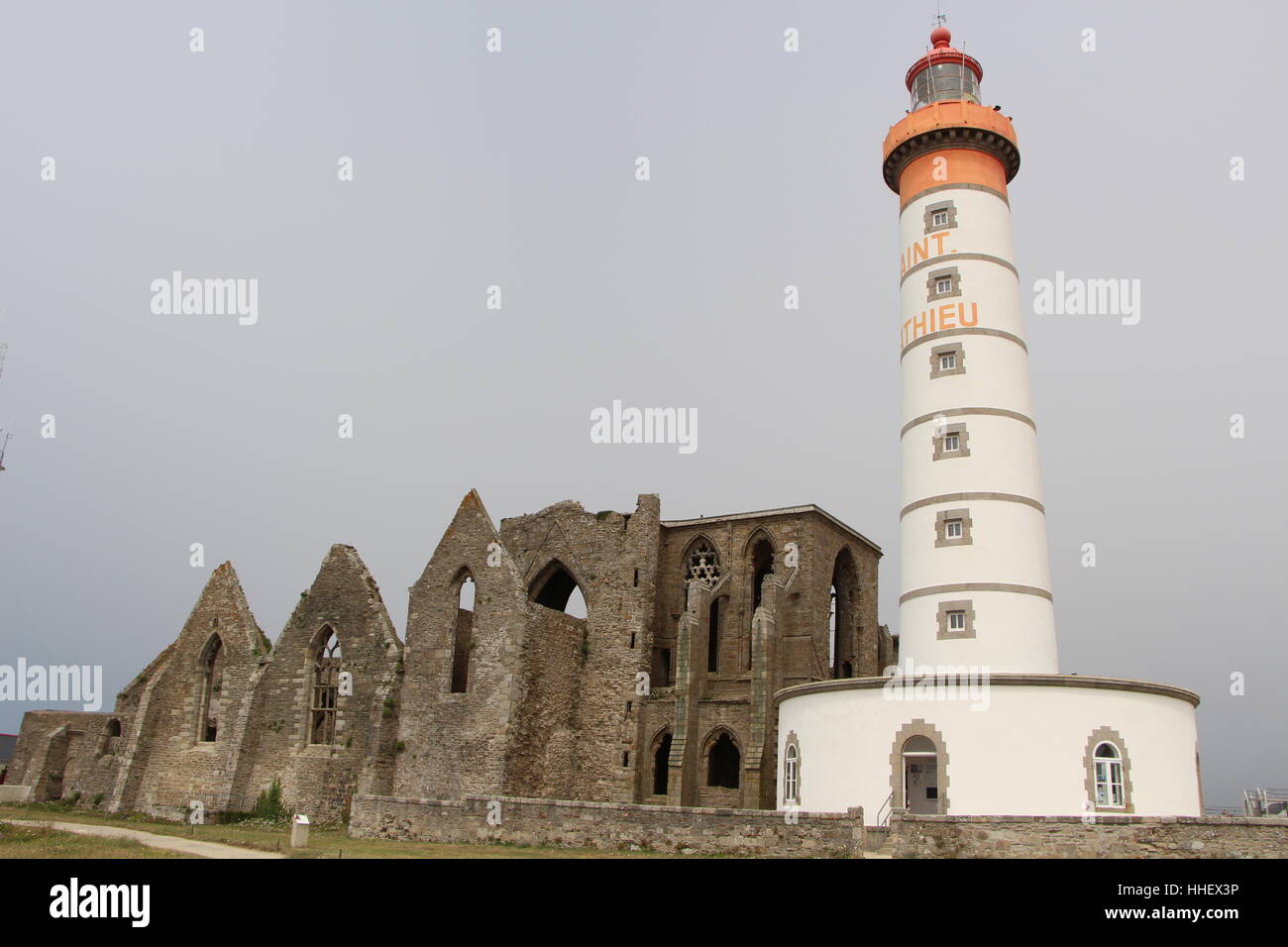 Lighthouse and abbey of Pointe Saint Mathieu Stock Photo - Alamy
