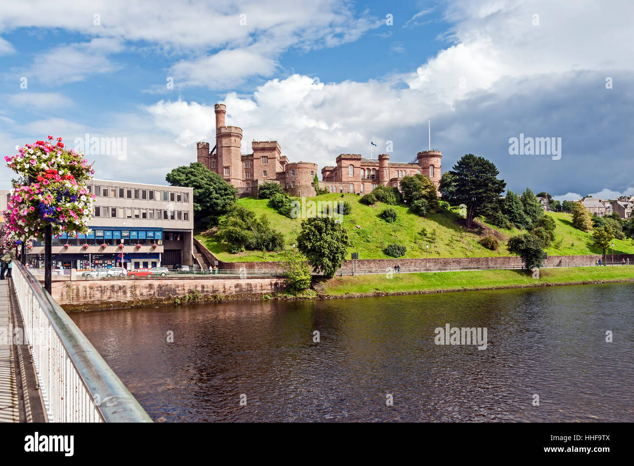 inverness-castle-on-the-banks-of-river-ness-in-inverness-highland