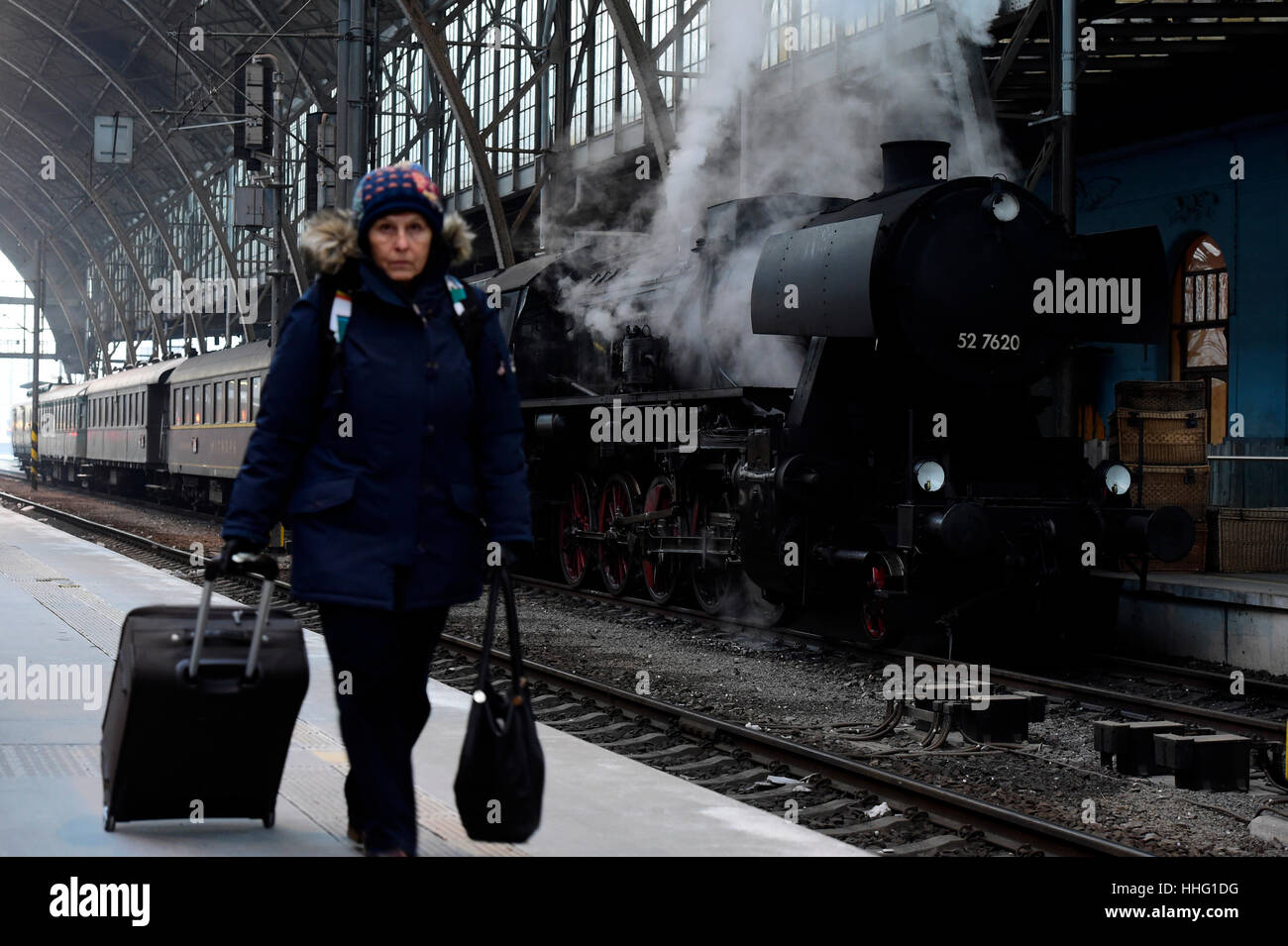 Prague, Czech Republic. 19th Jan, 2017. Filming of new World War Two drama The Aftermath set in post-war Hamburg, Germany in 1946 at Main Railway Station in Prague, Czech Republic, January 19, 2017. The film follows Keira Knigtley (not pictured) as Rachael Morgan, whose colonel husband Lewis, played by Jason Clarke (not pictured), is put in charge of rebuilding the city of Hamburg. Credit: Ondrej Deml/CTK Photo/Alamy Live News Stock Photo