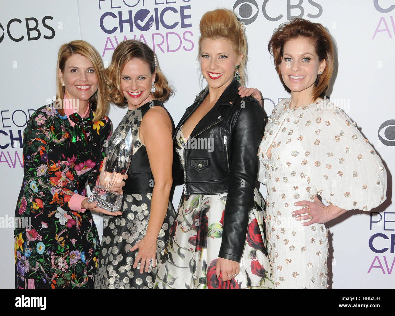January 18, 2017 - Los Angeles, CA, United States -'Full House' Lori Loughlin, Andrea Barber, Jodie Sweetin, Candace Cameron Bure. 2017 People's Choice Awards Press Room held at the Microsoft Theater. Credit: Birdie Thompson/AdMedia/ZUMA Wire/Alamy Live News Stock Photo