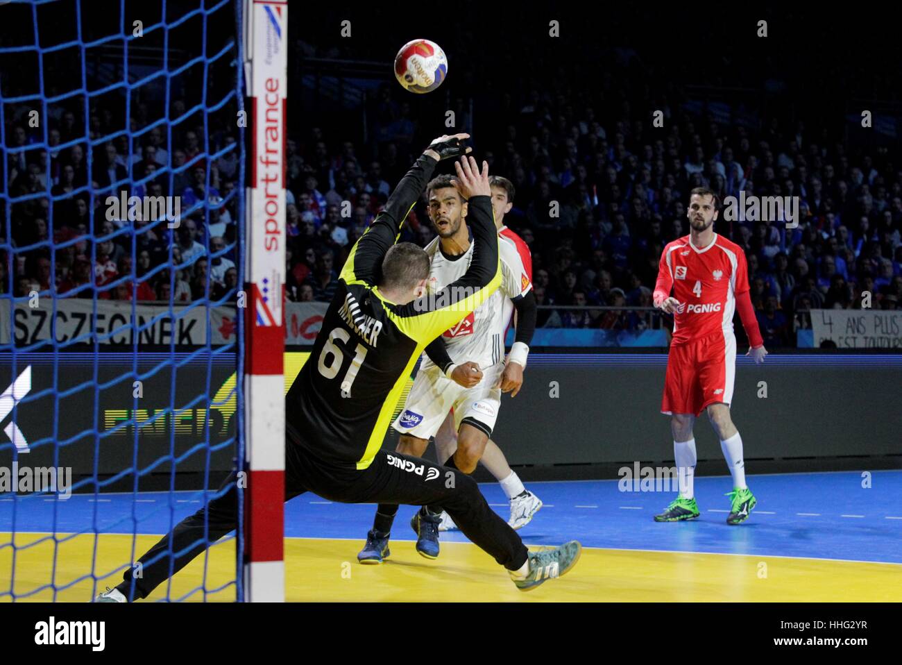 Parc Exposition XXL, Nantes, France. 19th Jan, 2017. 25th World Handball Championships France versus Poland. Adrien Dipanda France in shooting action Credit: Laurent Lairys/Agence Locevaphotos/Alamy Live News Stock Photo