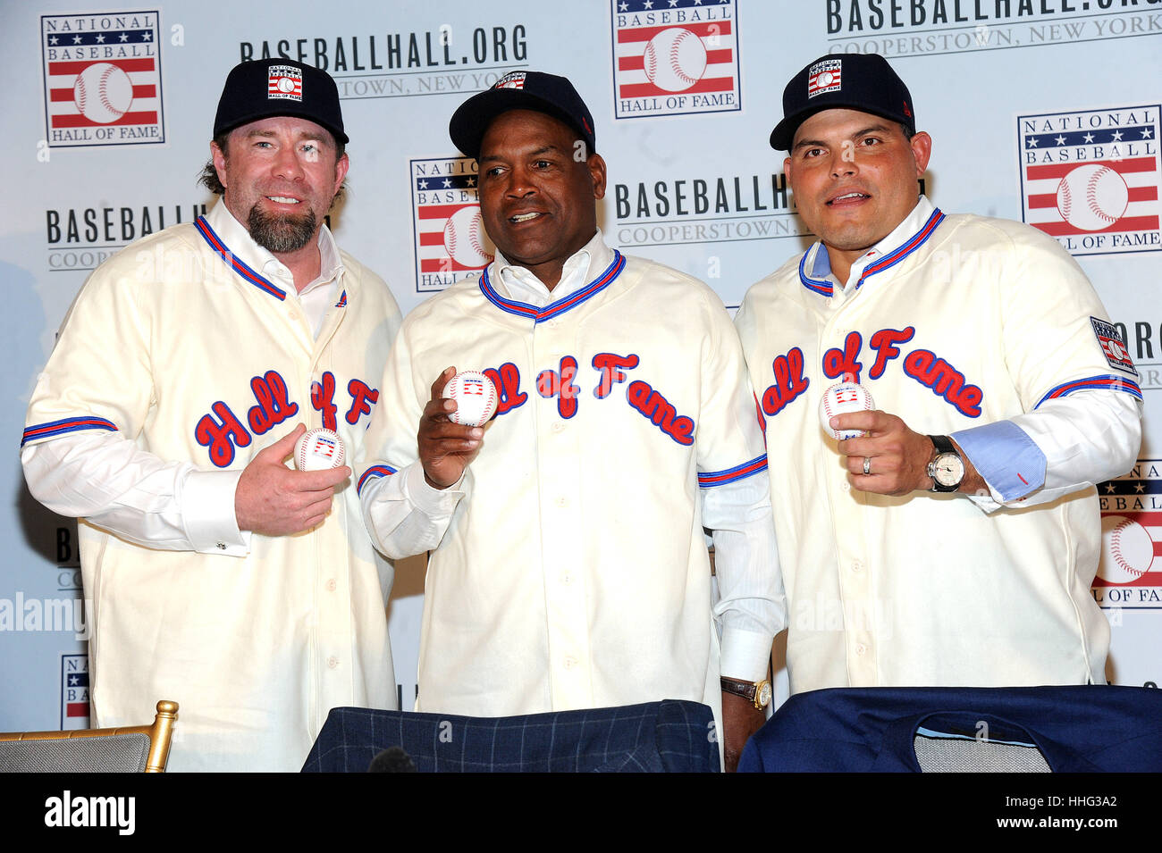 Hall of Fame Welcomes Tim Raines, Jeff Bagwell and Ivan Rodriguez - The New  York Times
