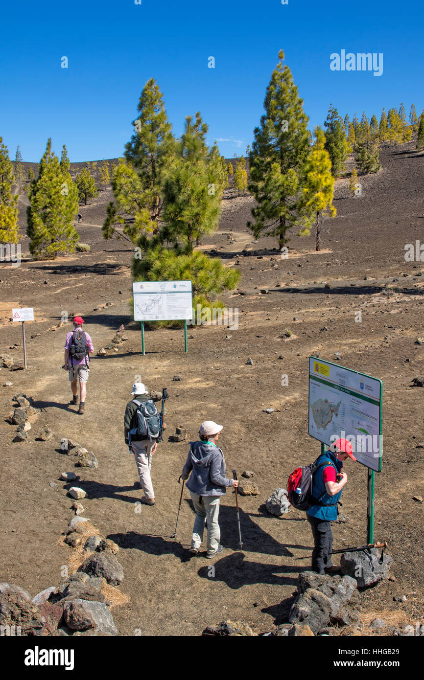 Hiking couples at Mount Teide, Tenerife Stock Photo