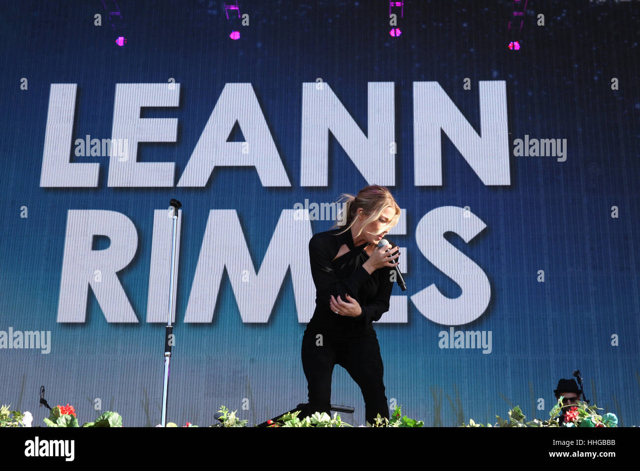 LONDON - SEP 11, 2016: Leann Rimes performs at the BBC Radio 2 Live in ...