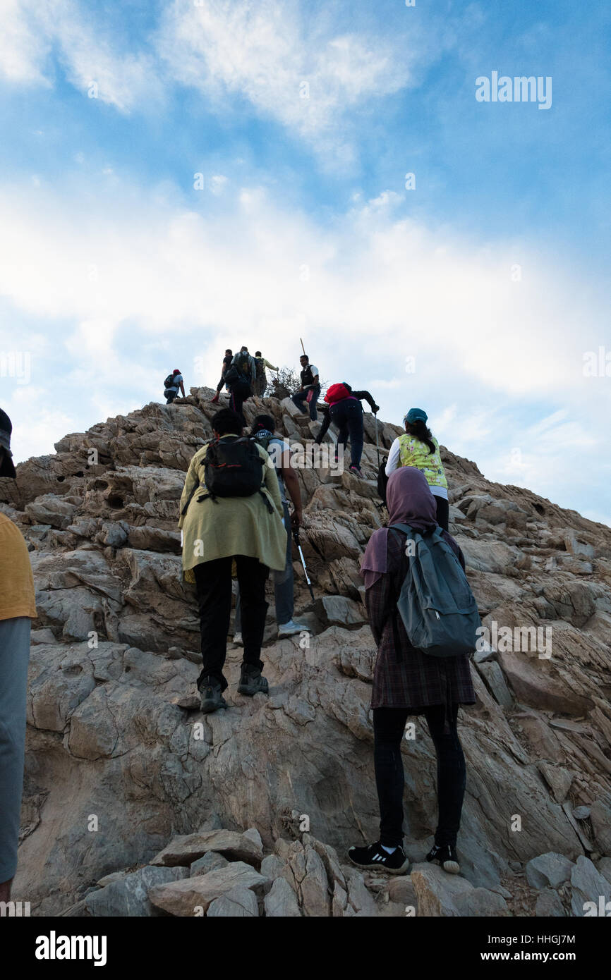 Mountain climbing group hi-res stock photography and images - Alamy