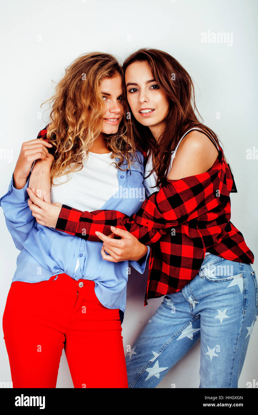 Friends Photoshoot. Insta: Elana S Zahn, Cassia Denner | Friend photoshoot, Best  friend poses, Bff photoshoot poses
