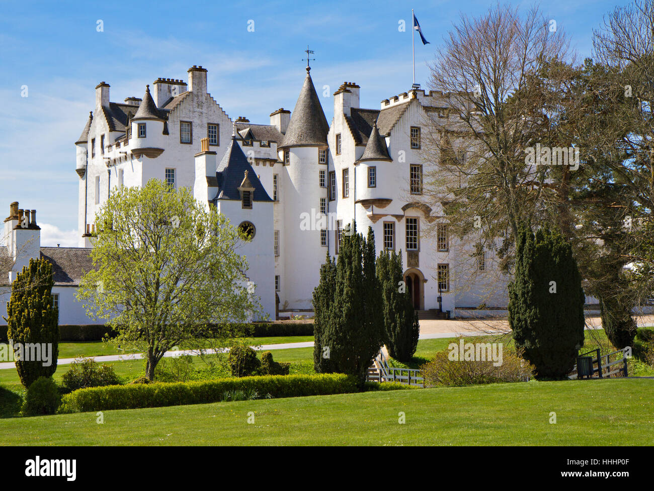 scotland, castle, exterior, white, building, chateau, garden, facade, style of Stock Photo