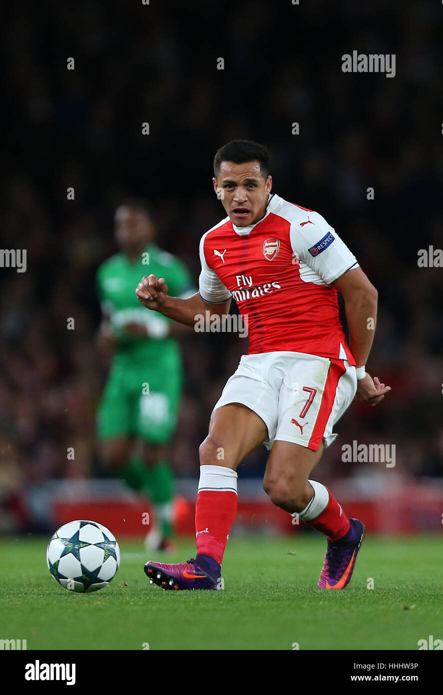 Arsenal's Alexis Sanchez during the UEFA Champions League match between  Arsenal and Ludogorets Razgrad at the Emirates Stadium in London. October  19, 2016. EDITORIAL USE ONLY Stock Photo - Alamy