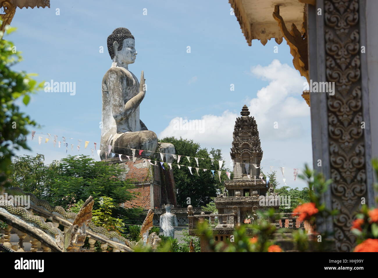 Large Statue of the Buddha at Ek Phnom Temple, Battambang, Cambodia Stock Photo