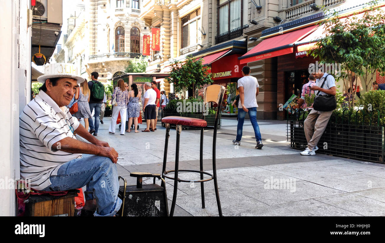 Buenos aires street hi-res stock photography and images - Alamy