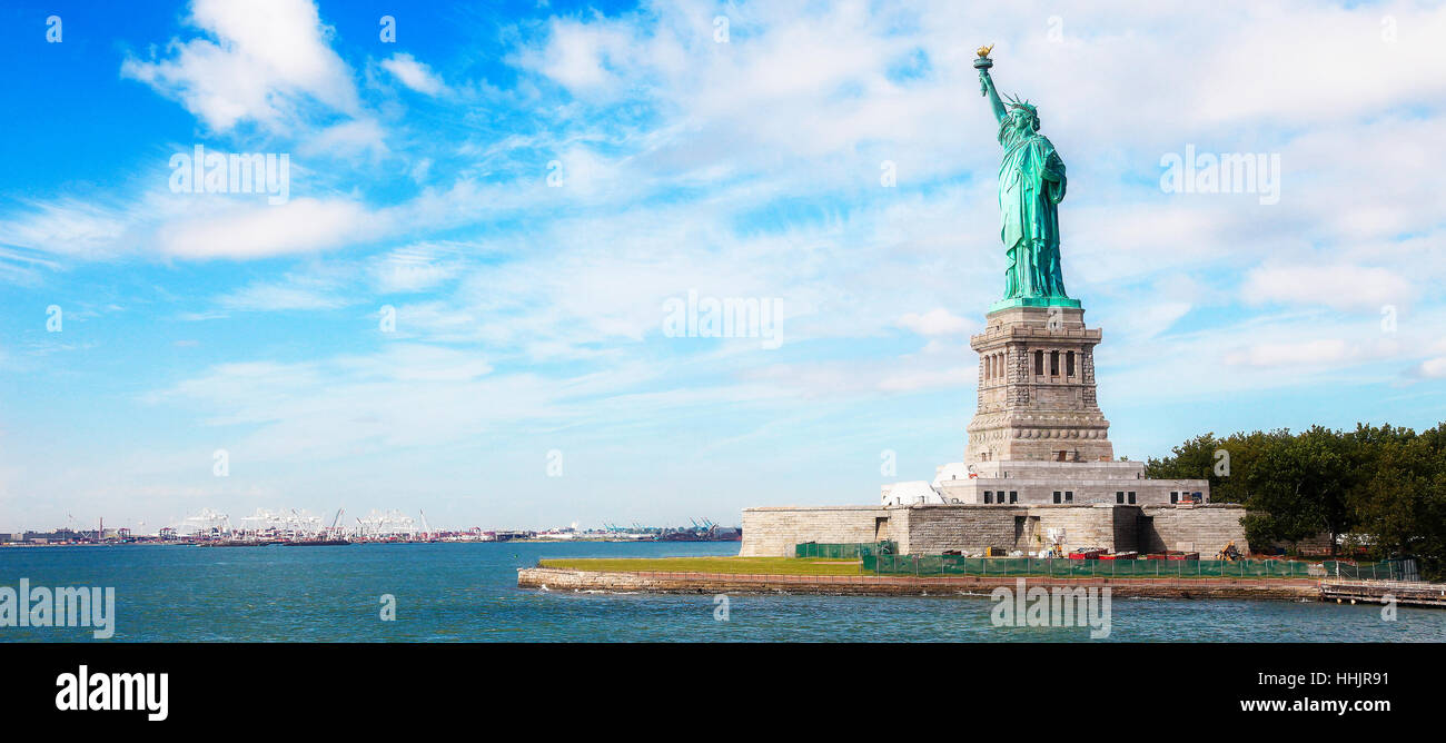 Panorama on the Statue of Liberty and the Skyline of Manhattan, New