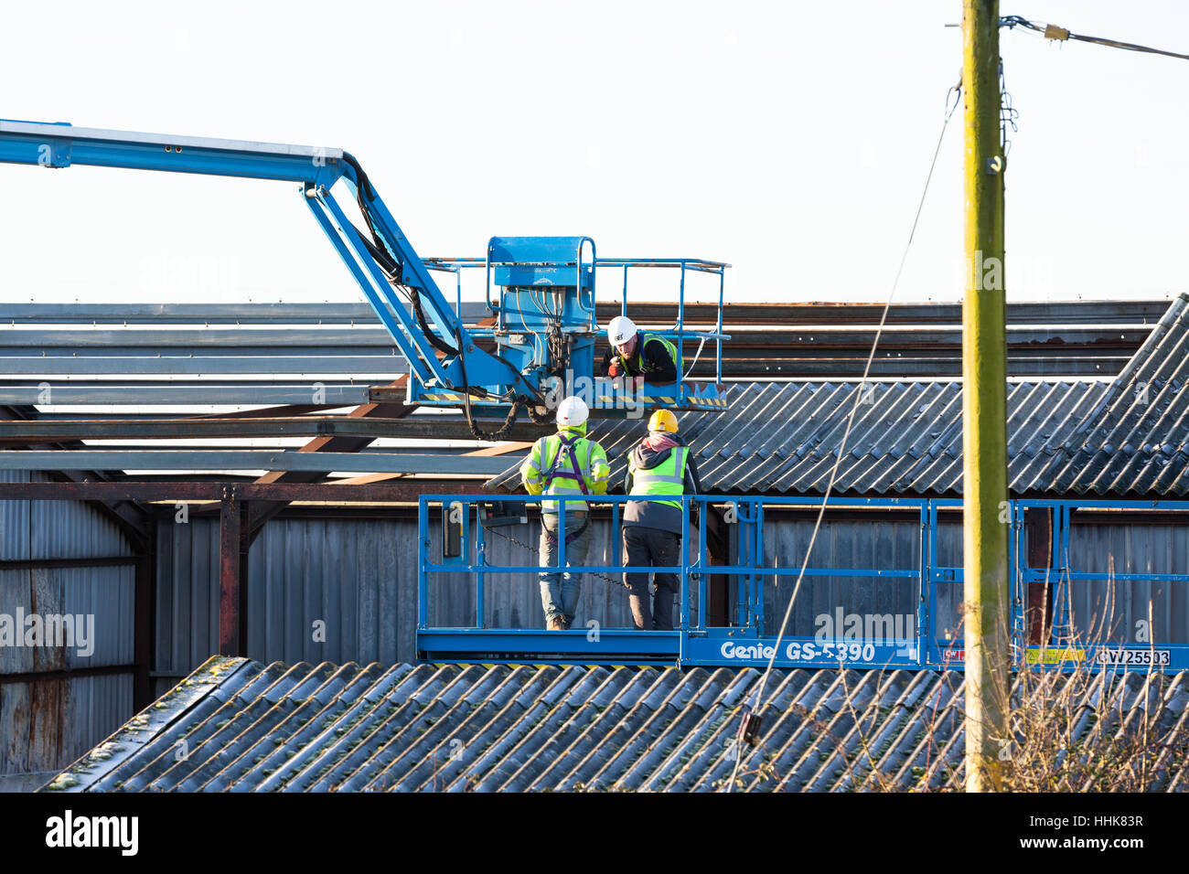 Hydraulic lift hi-res stock photography and images - Alamy
