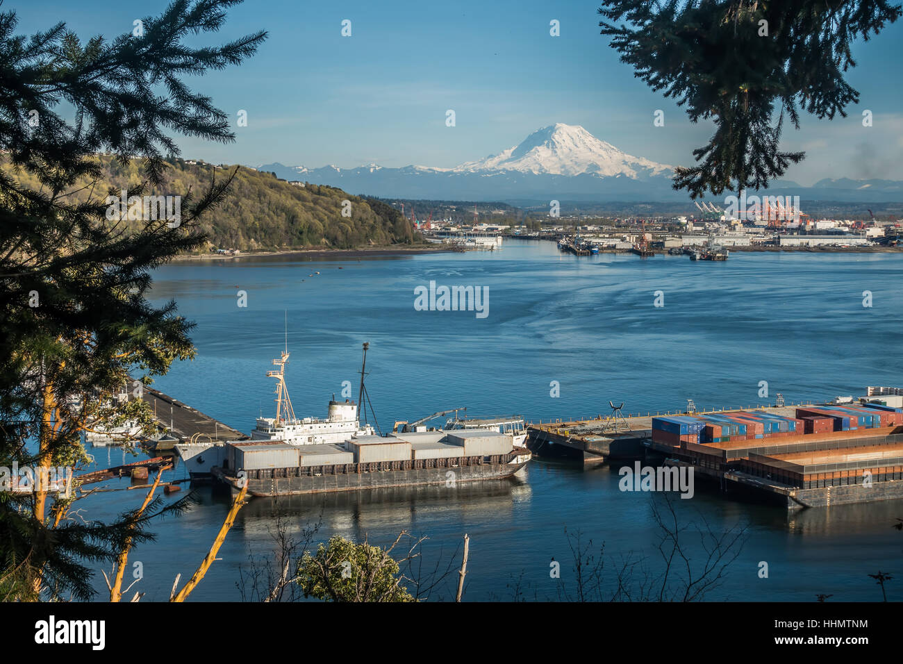 Majestic Mount Rainier towers over the Port of Tacoma Stock Photo - Alamy