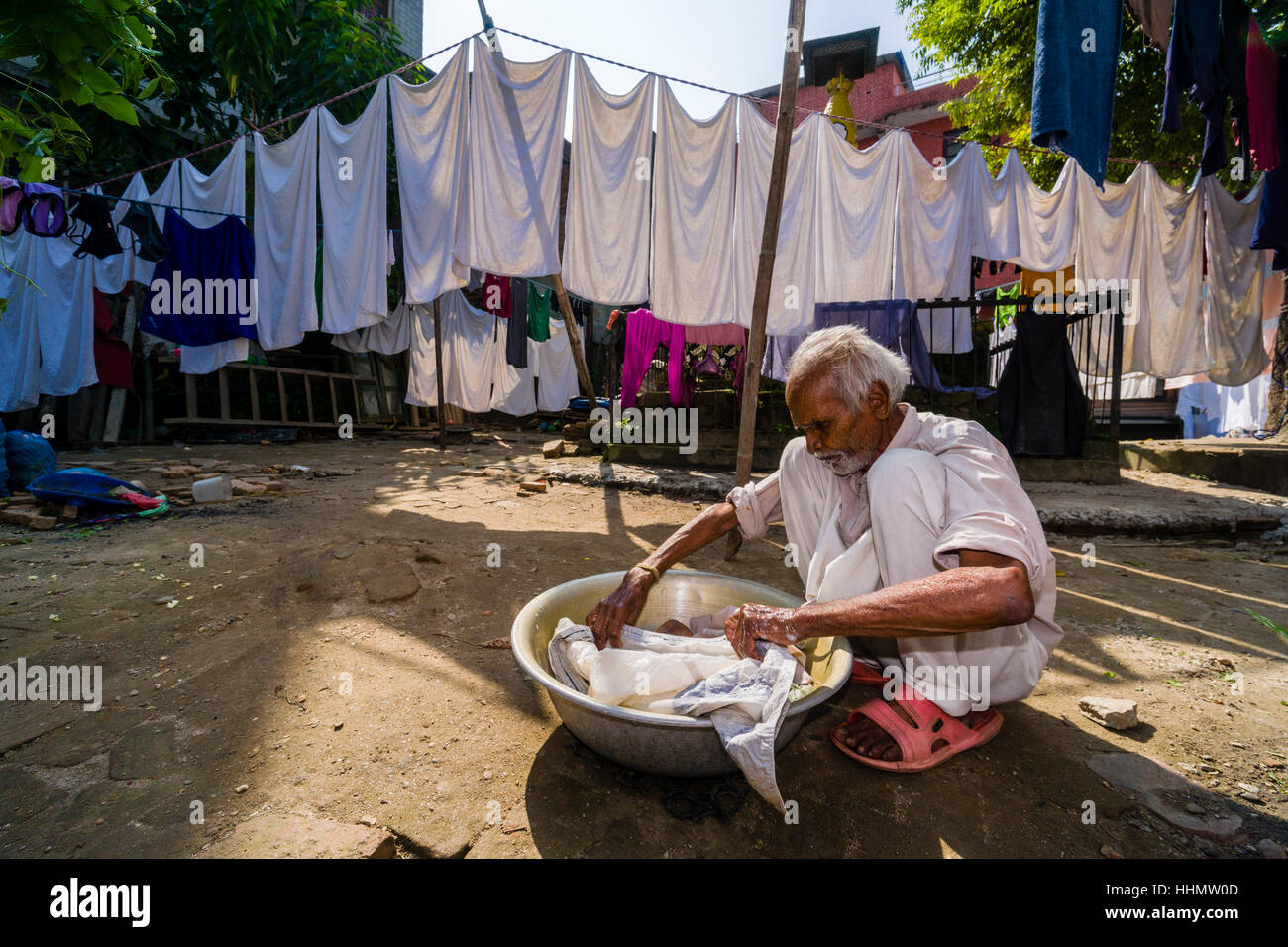 Doing laundry hires stock photography and images Alamy