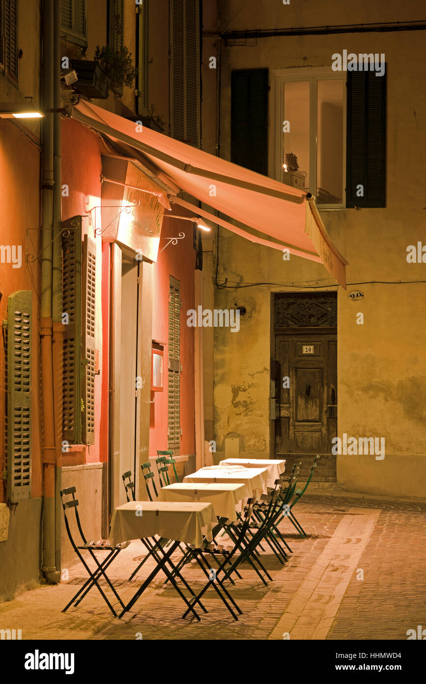 Lit outdoor street cafe by night, romantic, picturesque, Cassis, Provence-Alpes-Côte d'Azur, France Stock Photo