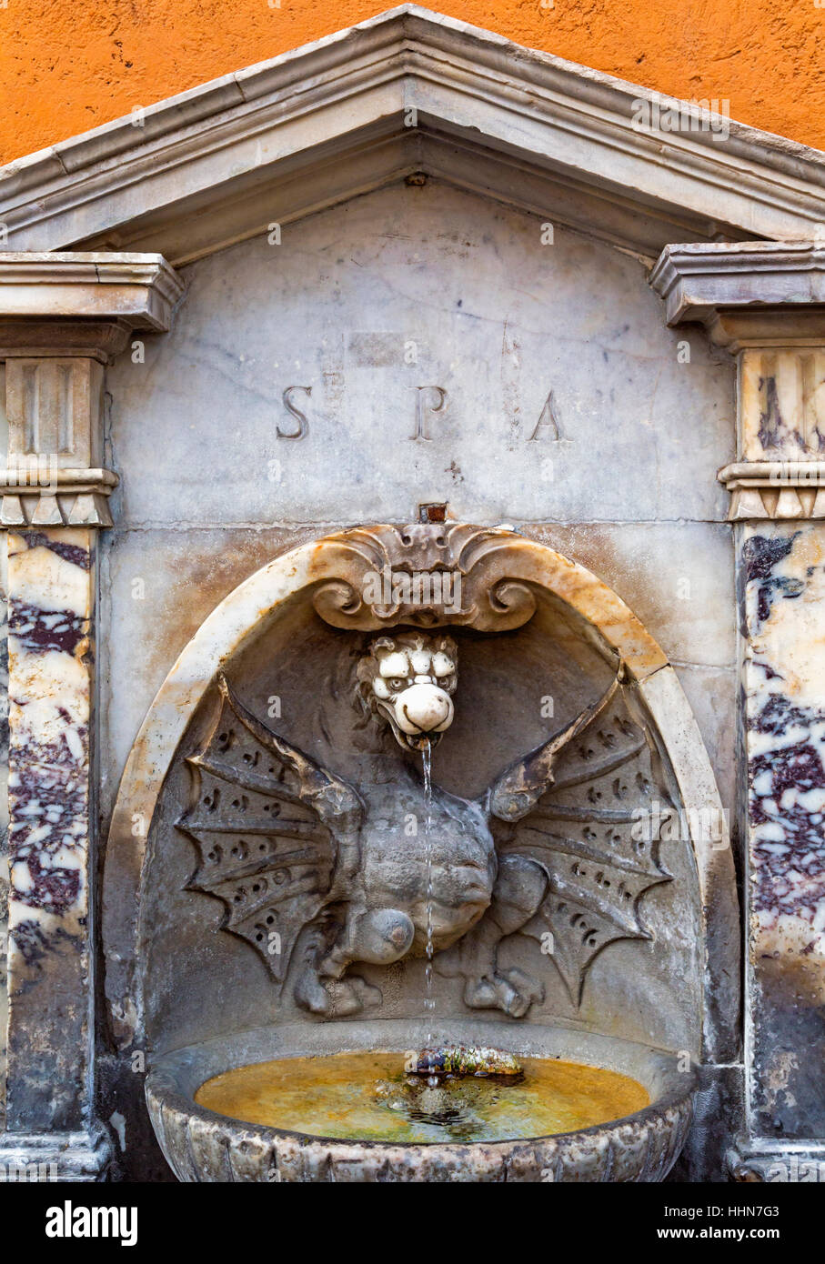 Rome, Italy.  Fontana di Borgo Vecchio, often called Fountain of the Dragon, Via della Conciliazione.  It dates from the 17th century and is thought t Stock Photo