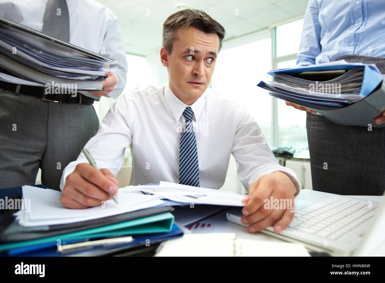 Embarrassed office workers hi-res stock photography and images - Alamy
