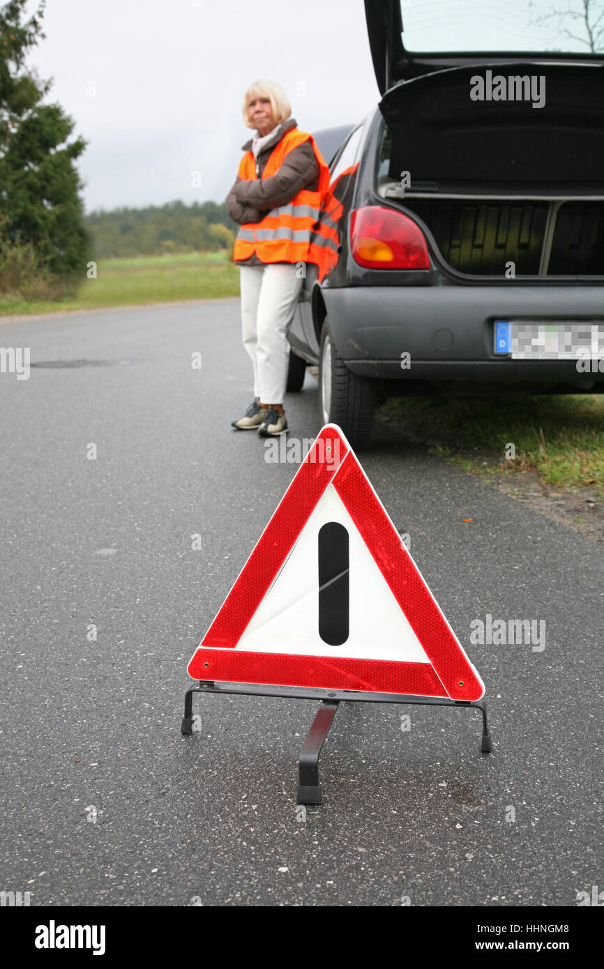 wait, waiting, car, automobile, vehicle, means of travel, motor vehicle