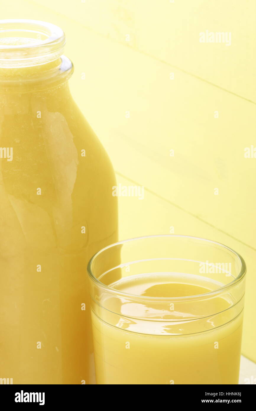 Fresh squeezed orange juice made by extraction from the most sweet and