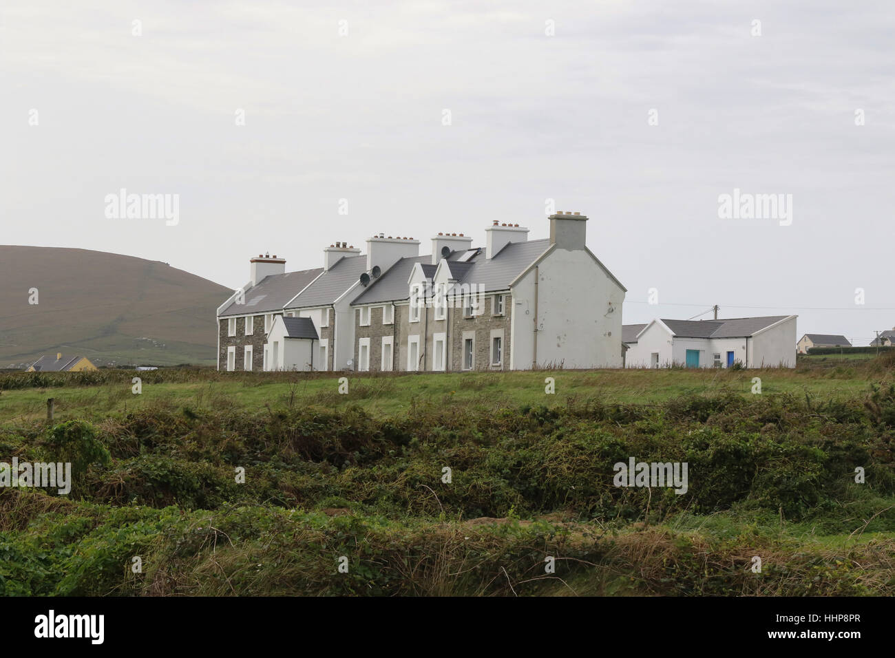 Block of houses on valentia island hires stock photography and images