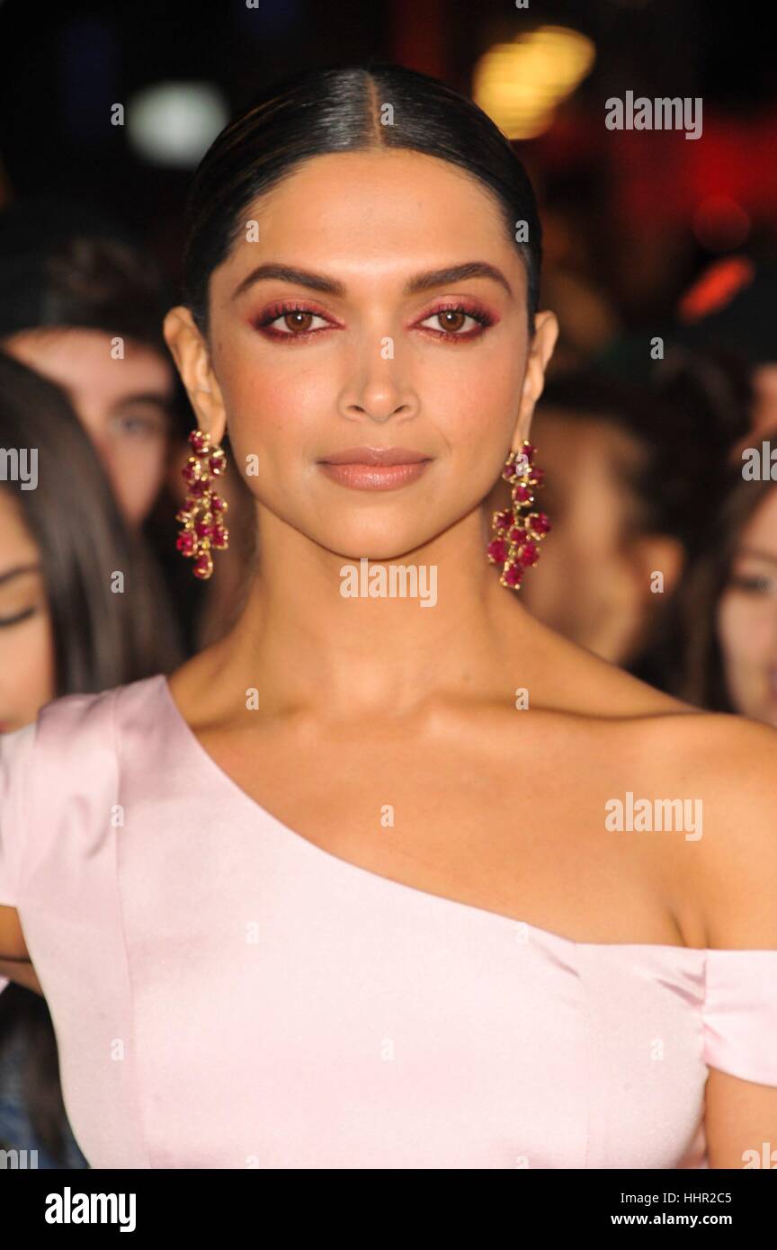 Los Angeles, CA, USA. 19th Jan, 2017. Deepika Padukone at arrivals for RETURN OF XANDER CAGE Premiere, TCL Chinese 6 Theatres (formerly Grauman's), Los Angeles, CA January 19, 2017. Credit: Elizabeth Goodenough/Everett Collection/Alamy Live News Stock Photo