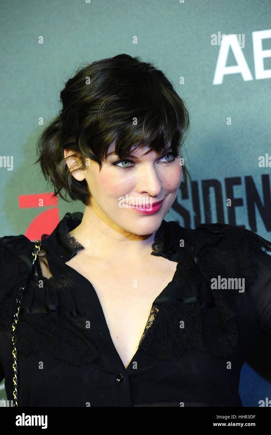 Milla jovovich resident evil hi-res stock photography and images - Alamy