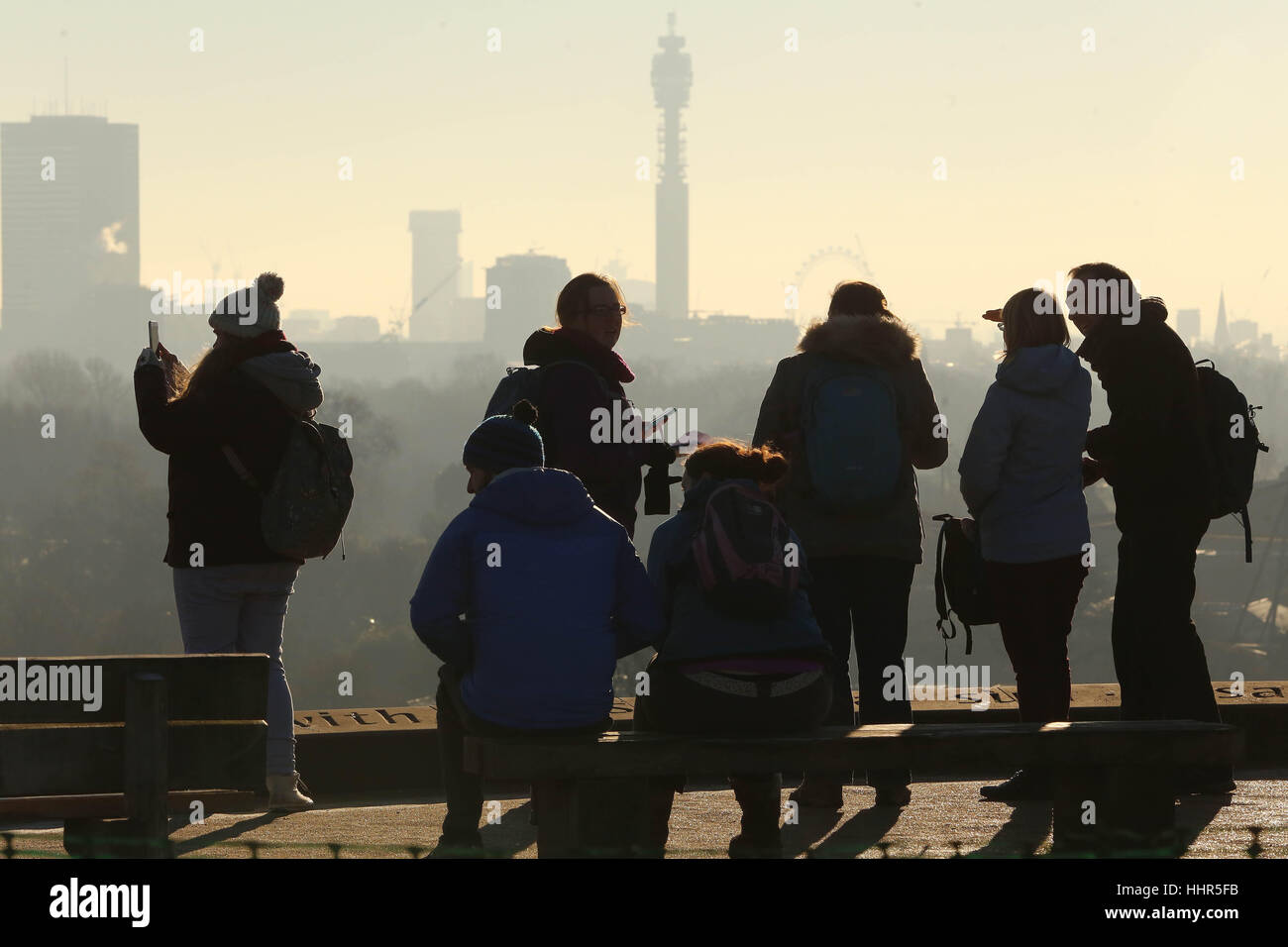 Smog and fumes across Central London from Primrose Hill Nigel Bowles/Alamy Stock Photo