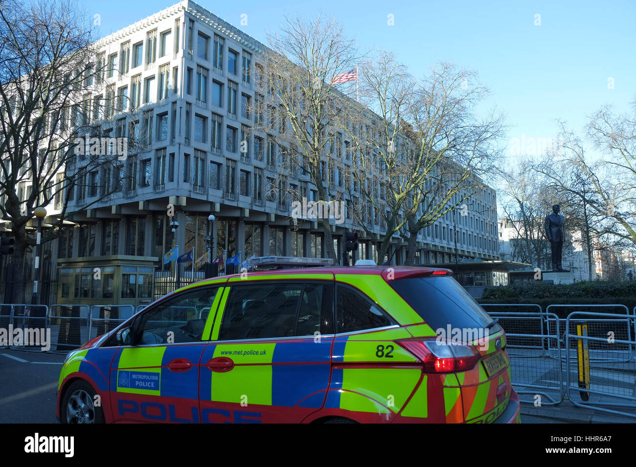 London, UK. 20th Jan, 2017. Security outside the U.S Embassy ahead of  President Elect Donald Trump's inauguration. Credit: claire doherty/Alamy Live News Stock Photo