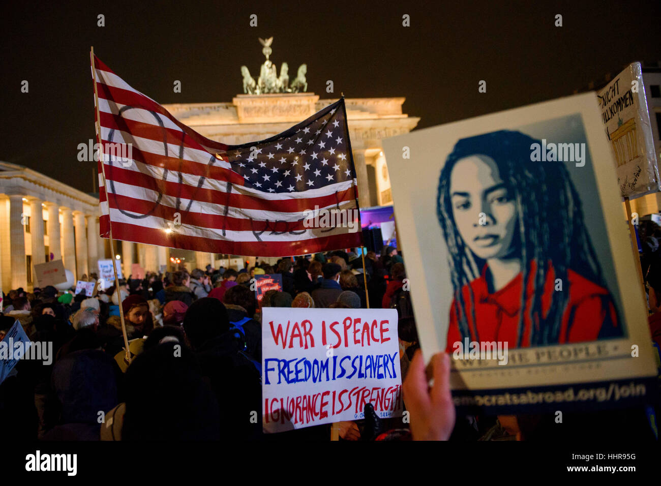 Berlin, Germany. 20th Jan, 2017. Protestors at the demonstration 'Nein zum weltweiten Trumpismus' (lt. No to worldwide Trumpism) from the initiative 'The Coalition' in Berlin, Germany, 20 January 2017. Photo: Gregor Fischer/dpa/Alamy Live News Stock Photo