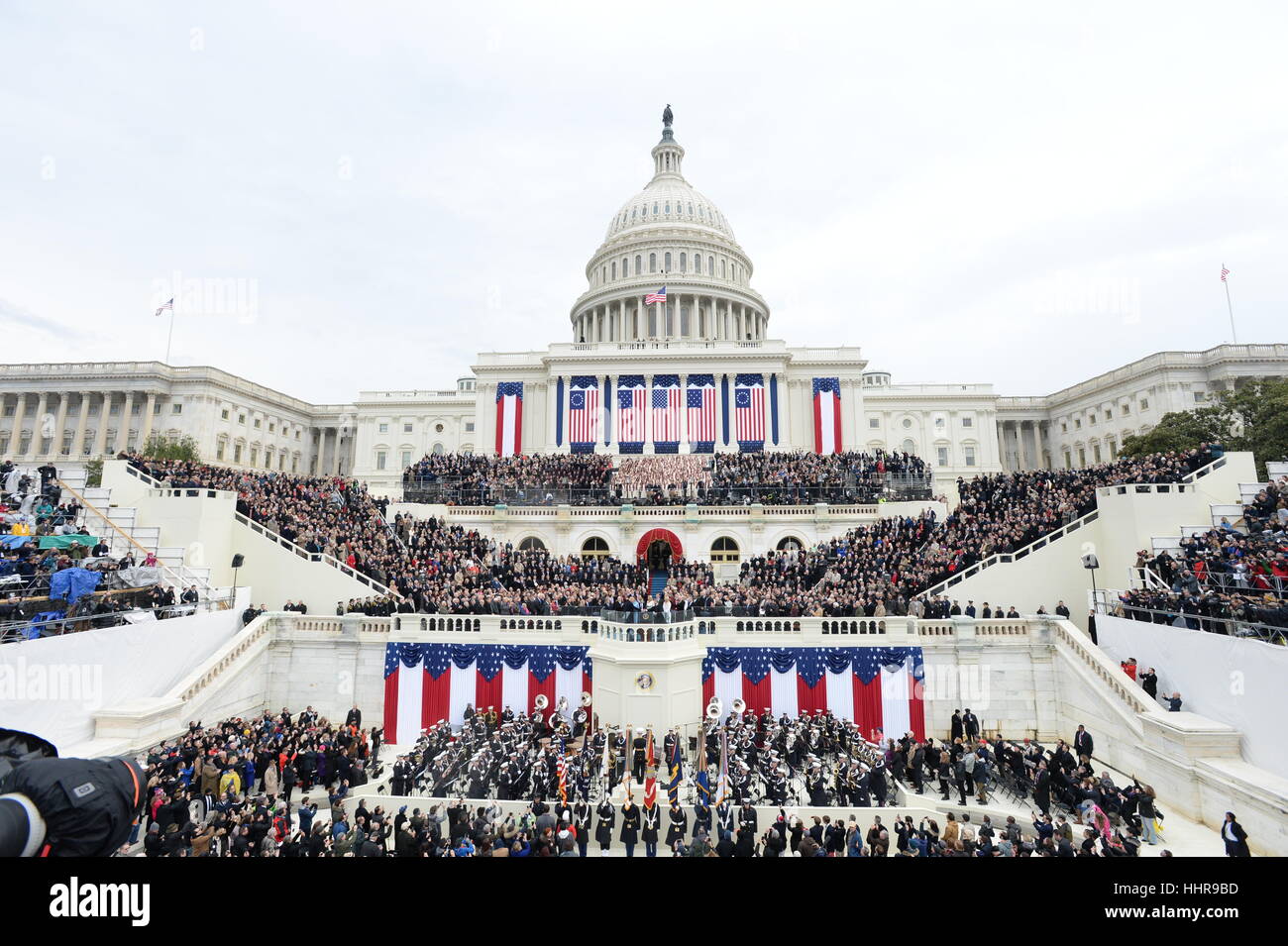 Washington DC, USA. 20th Jan, 2017. President Donald Trump takes the Oath of Office at his inauguration on January 20, 2017 in Washington, DC Trump became the 45th President of the United States. Credit: MediaPunch Inc/Alamy Live News Stock Photo