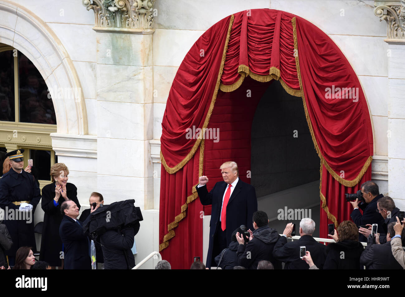 Washington, USA. 20th Jan, 2017. Donald Trump arrives for his presidential inauguration ceremony at the U.S. Capitol in Washington, DC, the United States, on Jan. 20, 2017. Credit: Yin Bogu/Xinhua/Alamy Live News Stock Photo