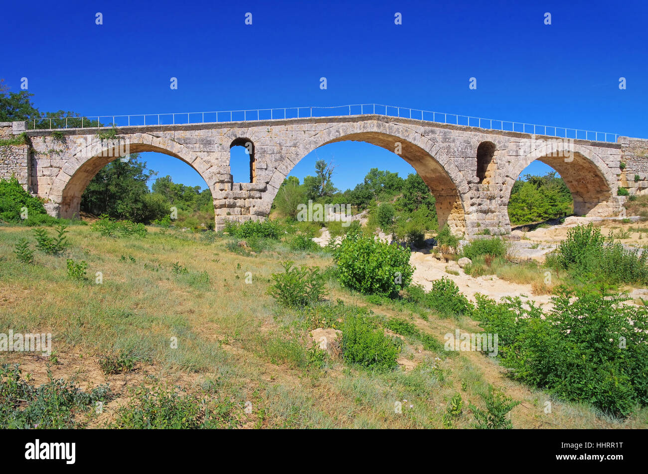 pont julien 07 Stock Photo Alamy