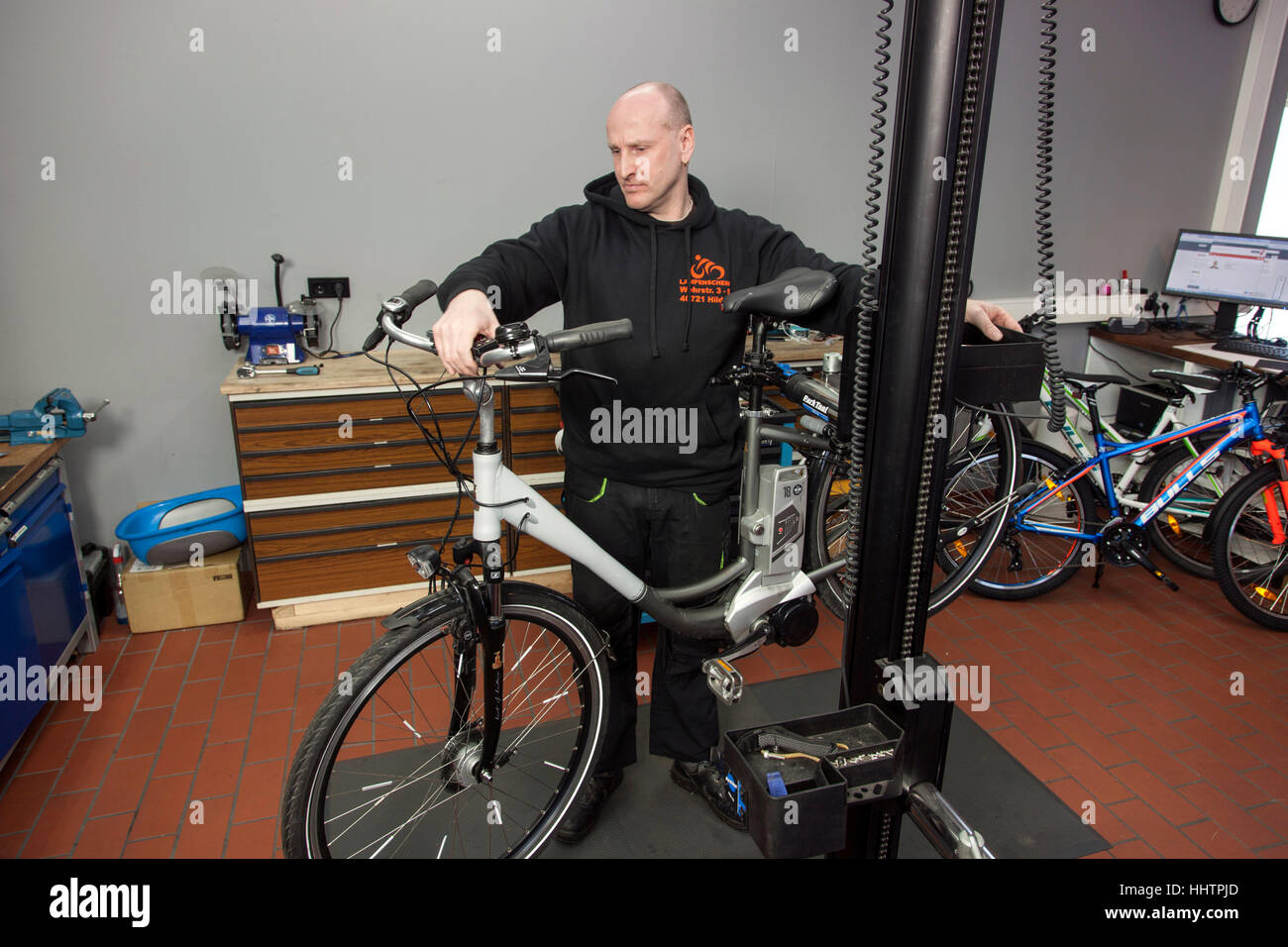 e bike mechanic
