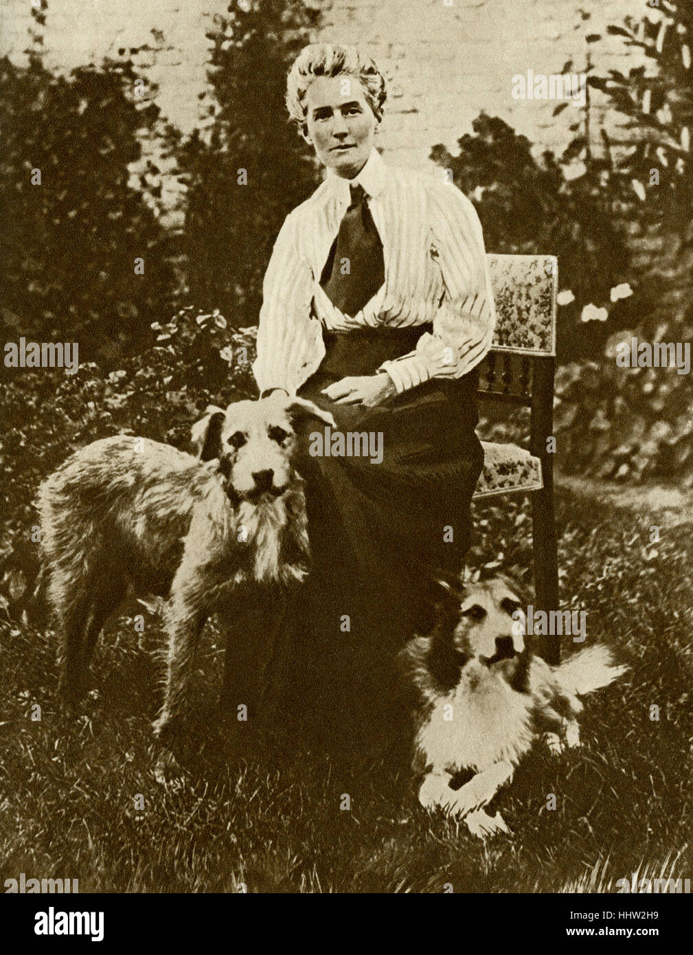 World war 1 woman nurse hi-res stock photography and images - Alamy