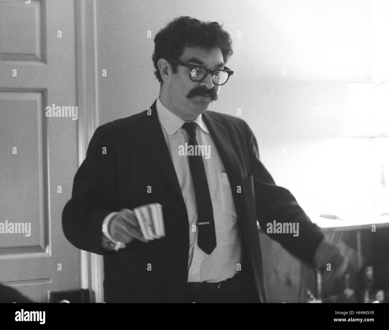 Gene Shalit at a party in 1965 Stock Photo