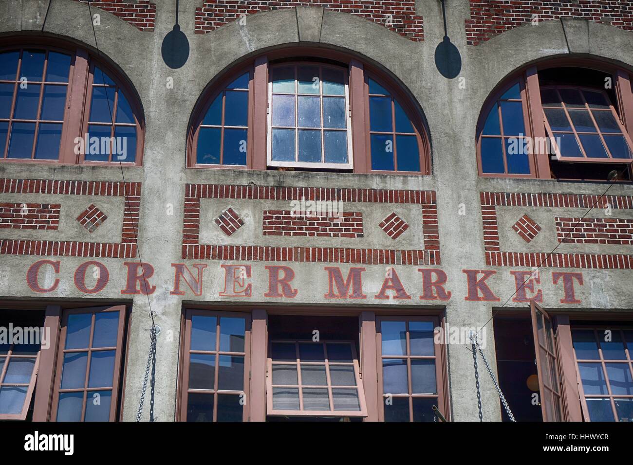 corner market building Stock Photo Alamy