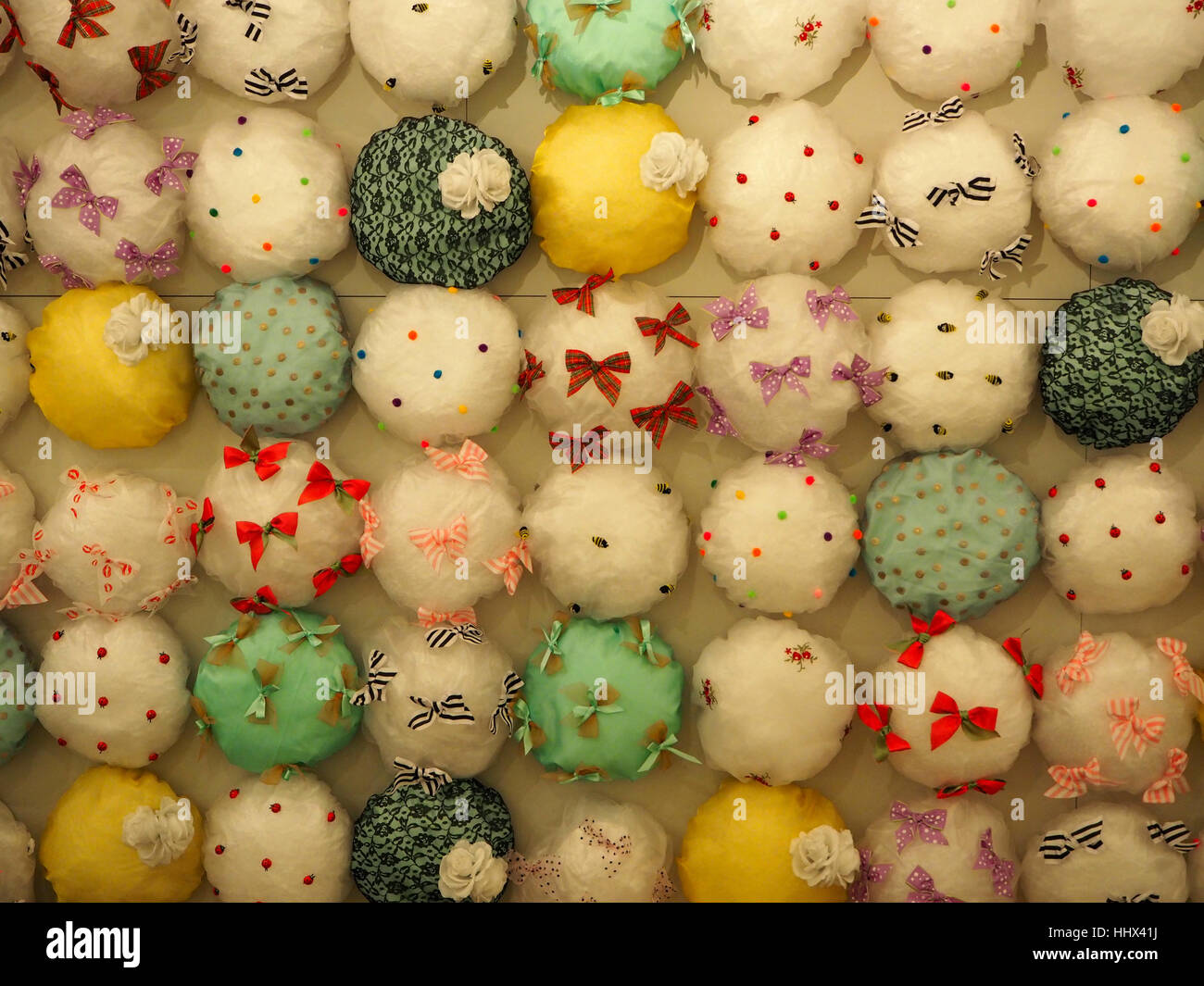 Shower caps hi res stock photography and images Alamy