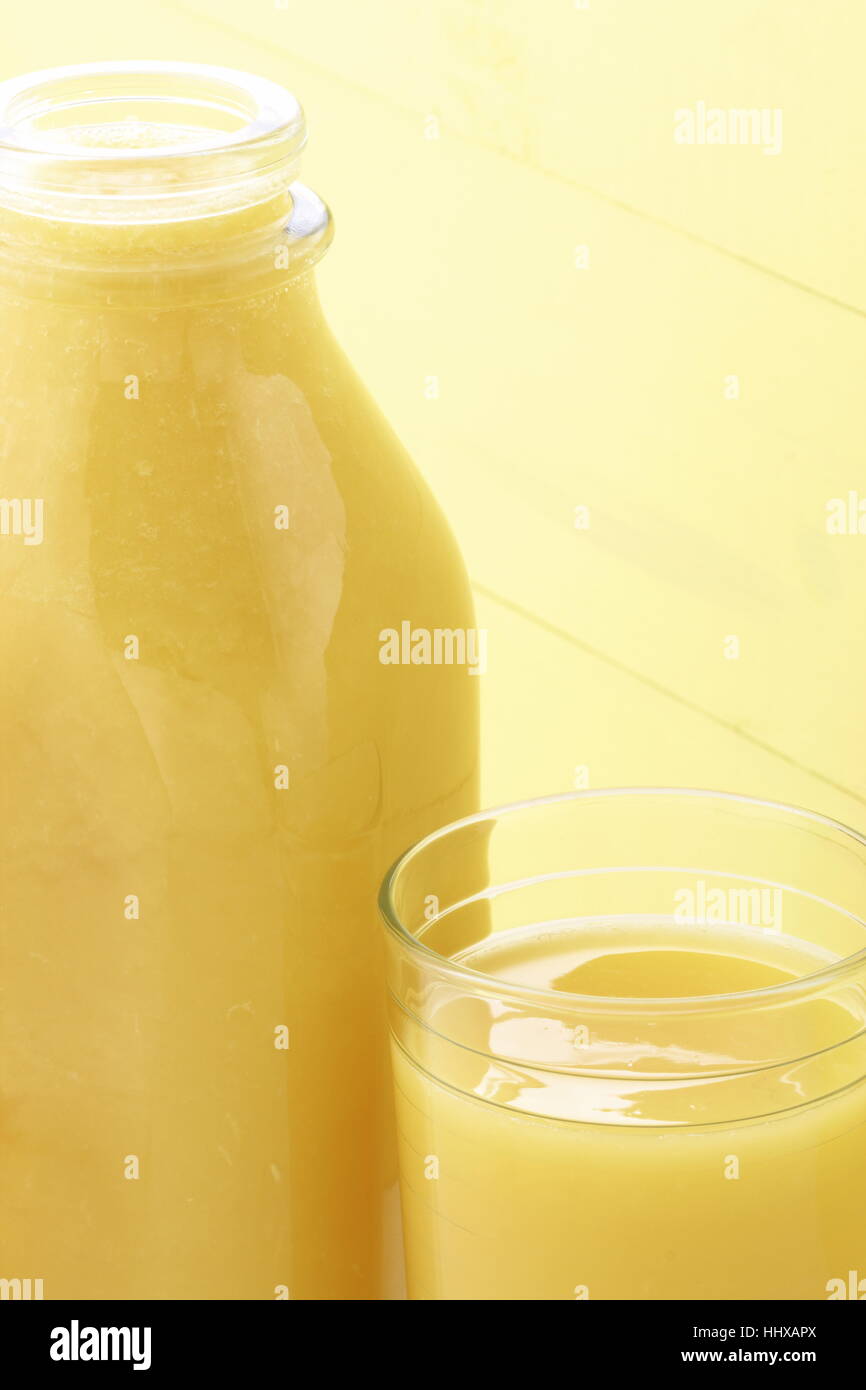 Fresh squeezed orange juice made by extraction from the most sweet and