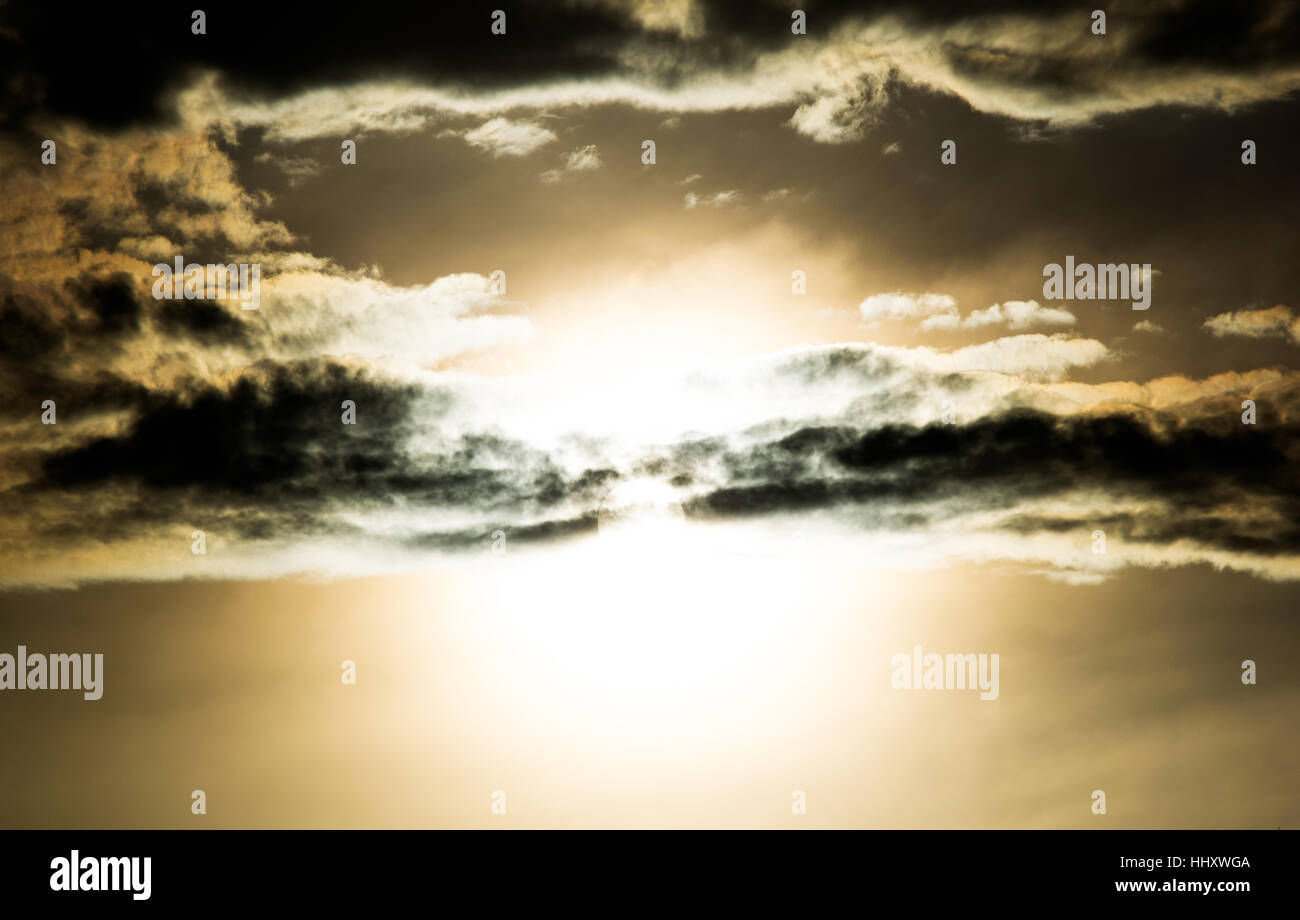 Black clouds parting hi-res stock photography and images - Alamy