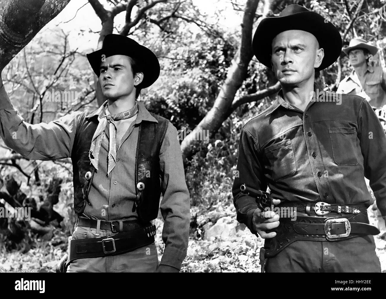 THE MAGNIFICENT SEVEN 1960 Mirsch Company film with Yul Brynner at right and Horst Buchholtz Stock Photo