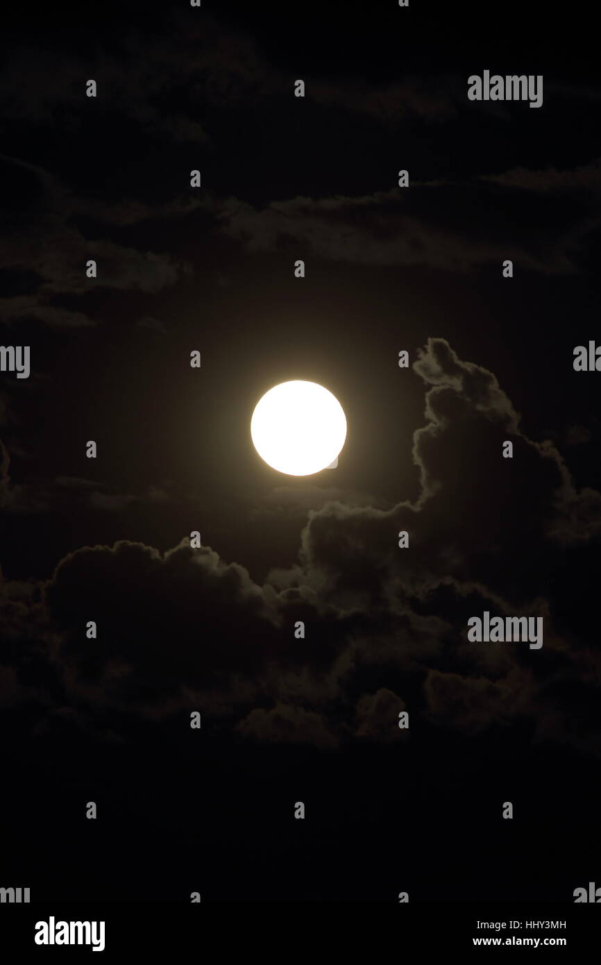 Summer supermoon hires stock photography and images Alamy