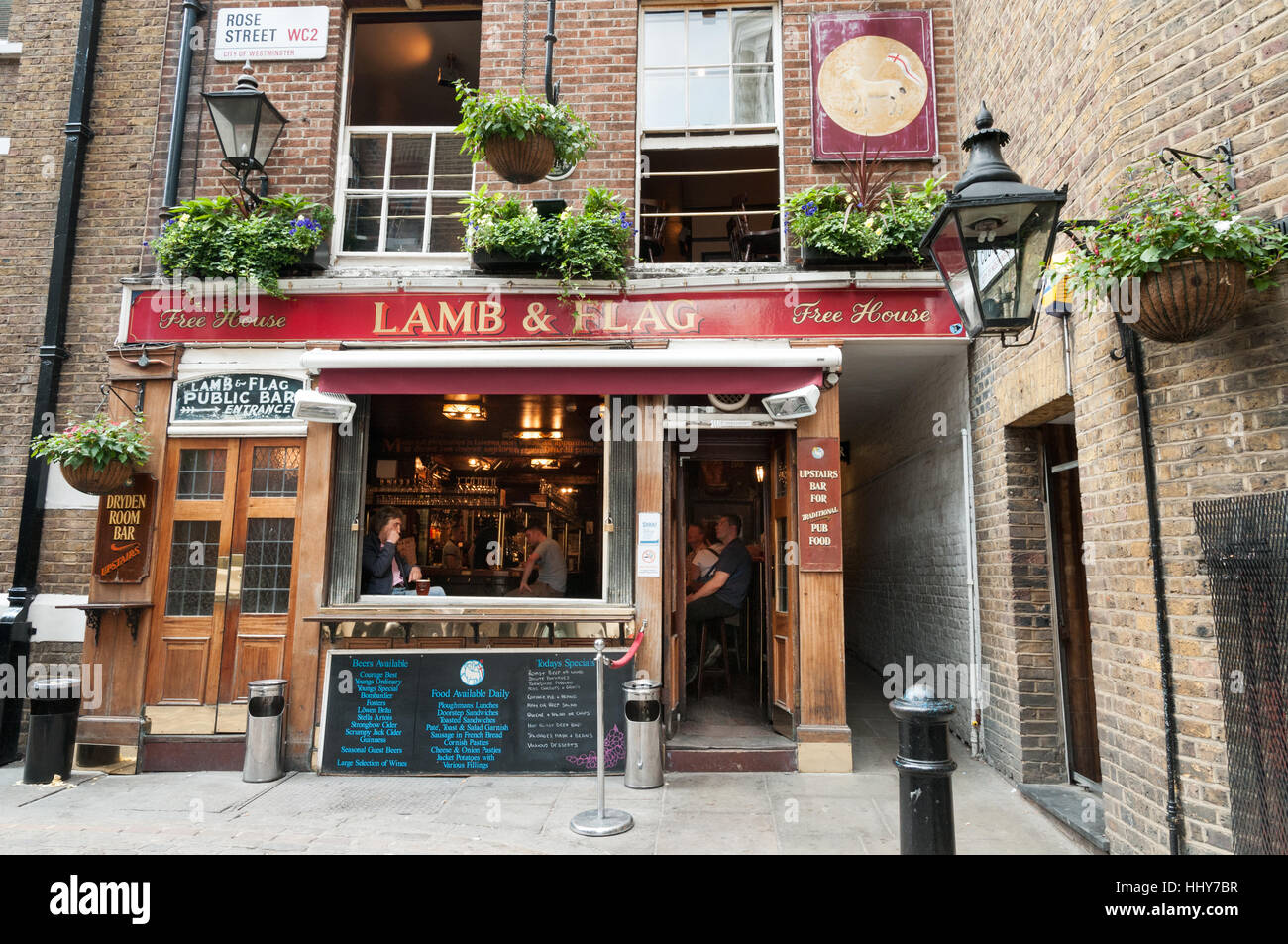 The lamb and flag pub london hires stock photography and images Alamy