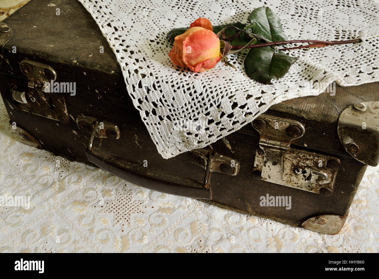 Antique Floral Travel Pouch main image 1