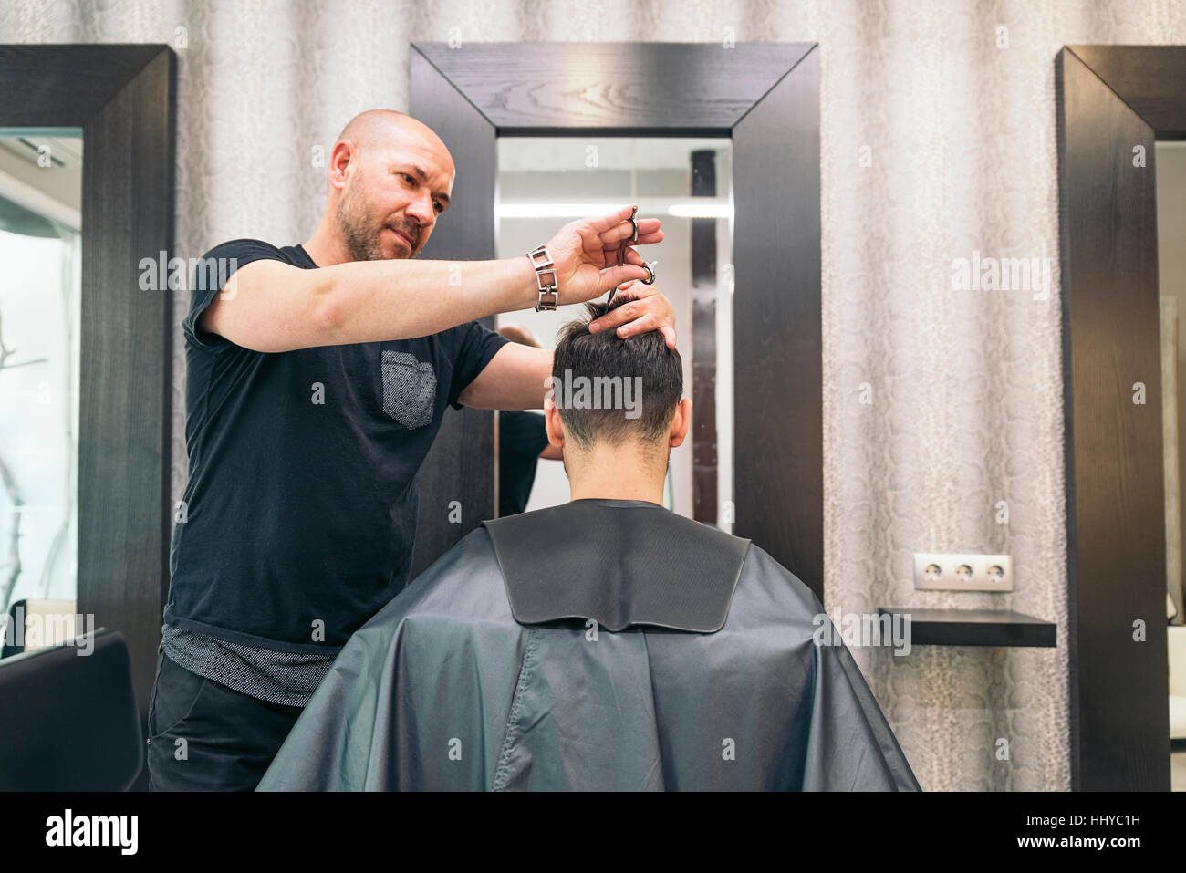 Mens Haircut Stock Photos Mens Haircut Stock Images Alamy