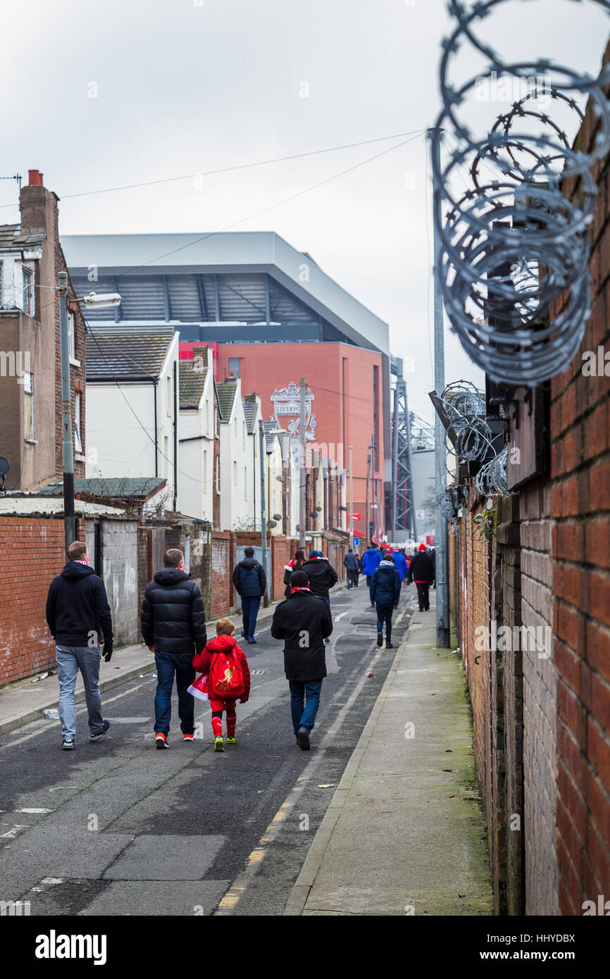 Liverpool Fans Anfield Hi-res Stock Photography And Images - Alamy