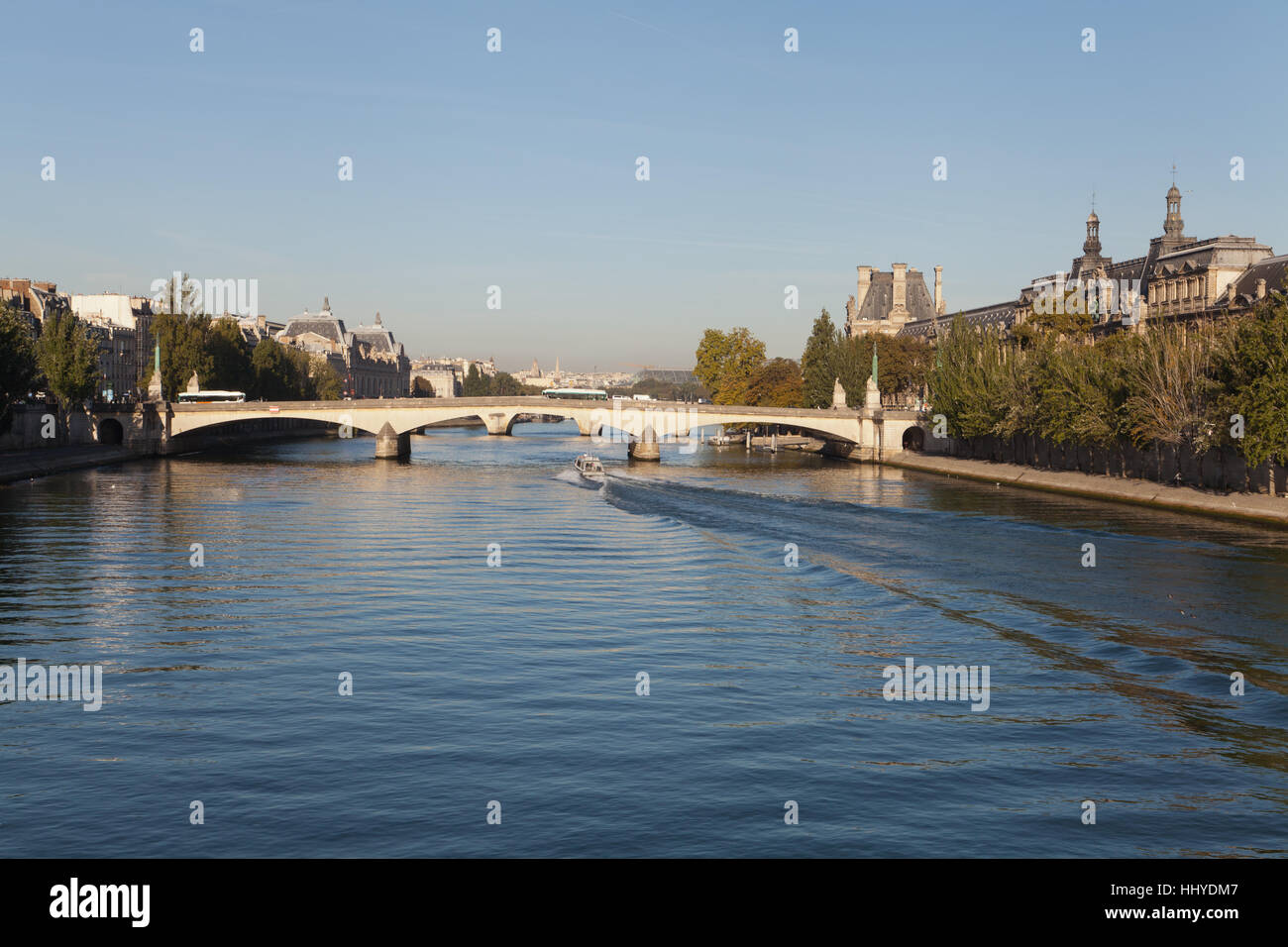 Quai voltaire hi-res stock photography and images - Alamy