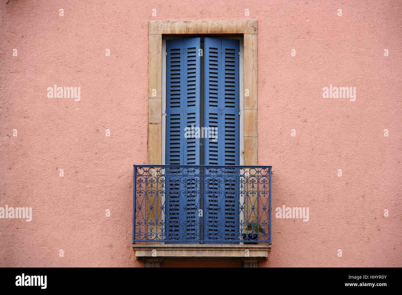 Nice Windows Communal Building house, building, beautiful, beauteously, nice, window, porthole, dormer ...