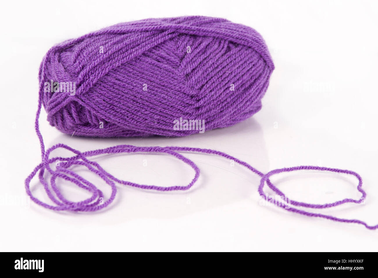 Wollfden stricken hi-res stock photography and images - Alamy