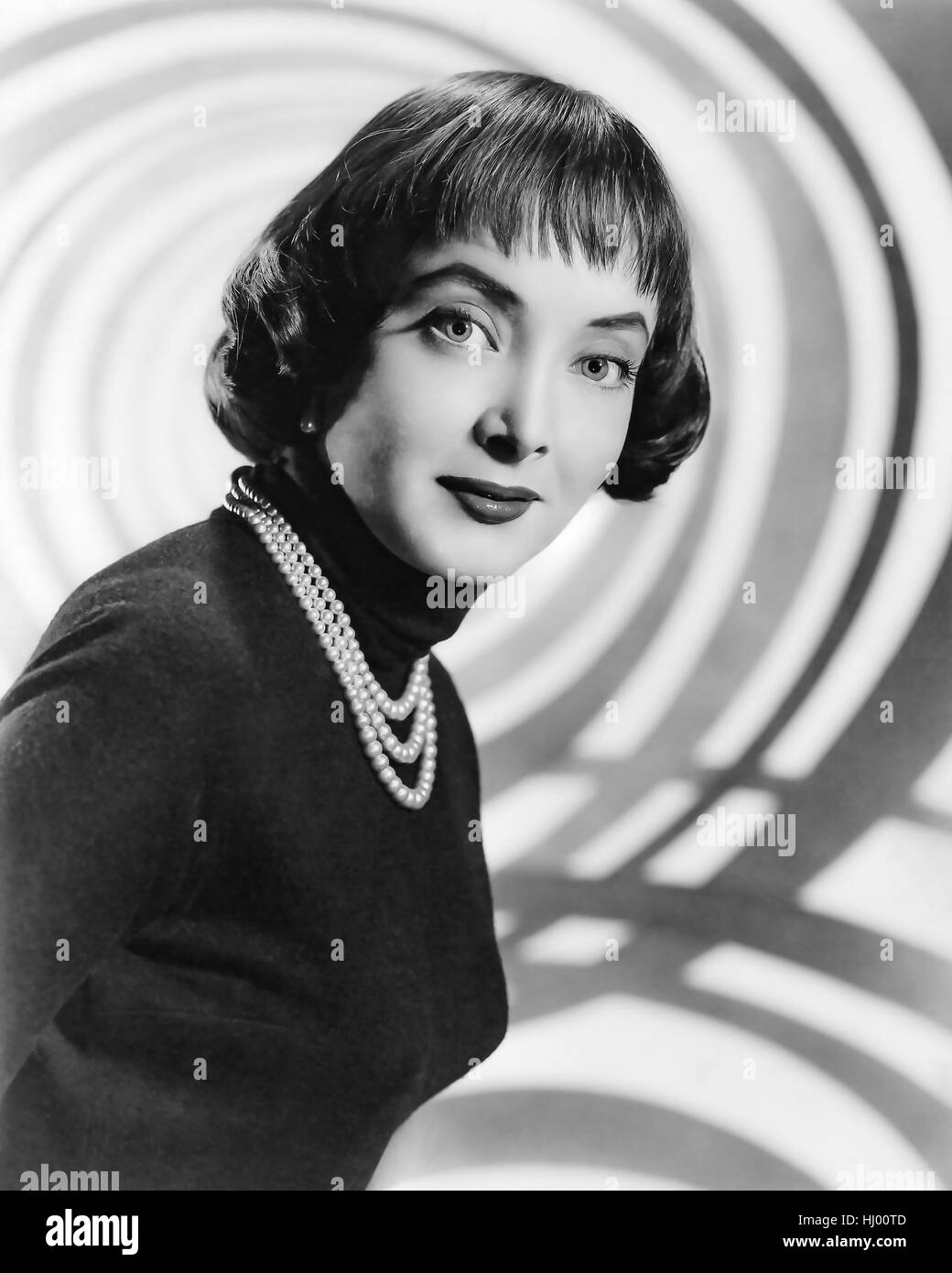 CAROLYN JONES (1930-1983) US film actress about 1955 Stock Photo