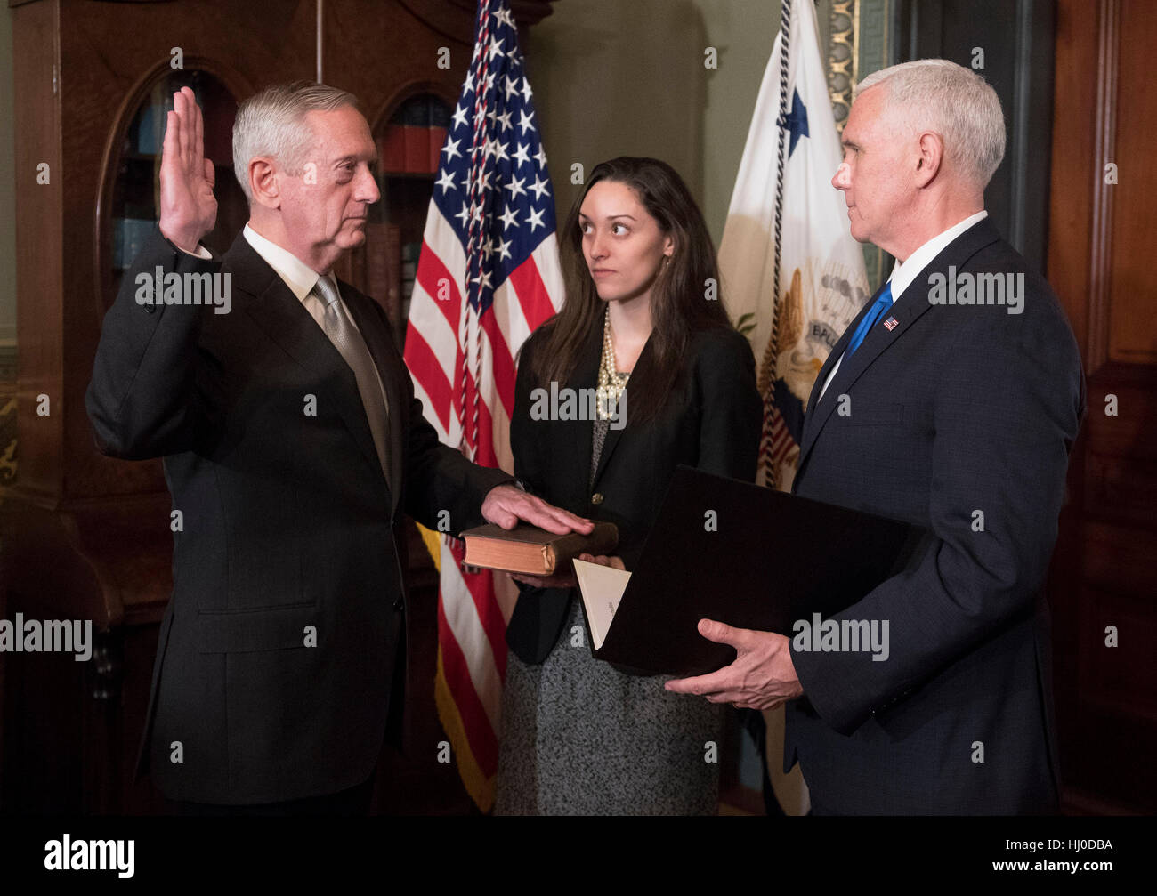 Washington, USA. 20th January, 2017. Marine Corps General James Mattis is sworn-in as Defense Secretary by Vice President Mike Pence, in the Vice Presidential ceremonial office in the Executive Office Building in Washington, DC on January 20, 2017. Photo by Kevin Dietsch/UPI /CNP/MediaPunch Credit: MediaPunch Inc/Alamy Live News Stock Photo